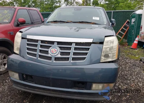 2008 Cadillac Escalade Standard z USA, uszkodzony, nr VIN 1GYFK63848R101276